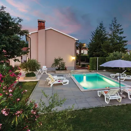 Holiday home In With Outdoor Swimming Pool