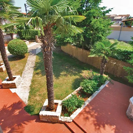 In With Outdoor Swimming Pool Holiday home Segotici