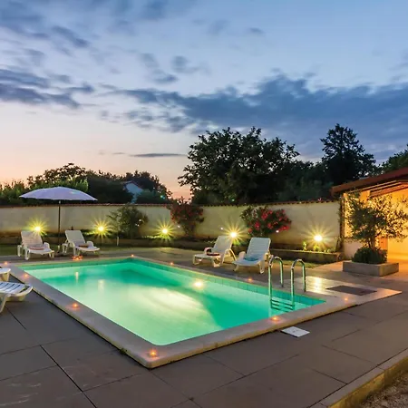 In With Outdoor Swimming Pool Holiday home
